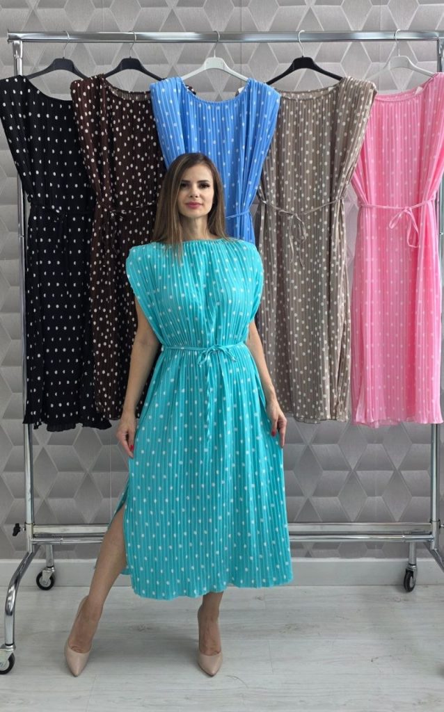 Rochie cu buline si pliseuri